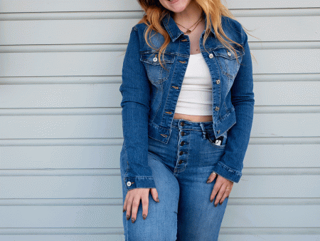 Vintage Wash Cropped Denim Jacket Fashion